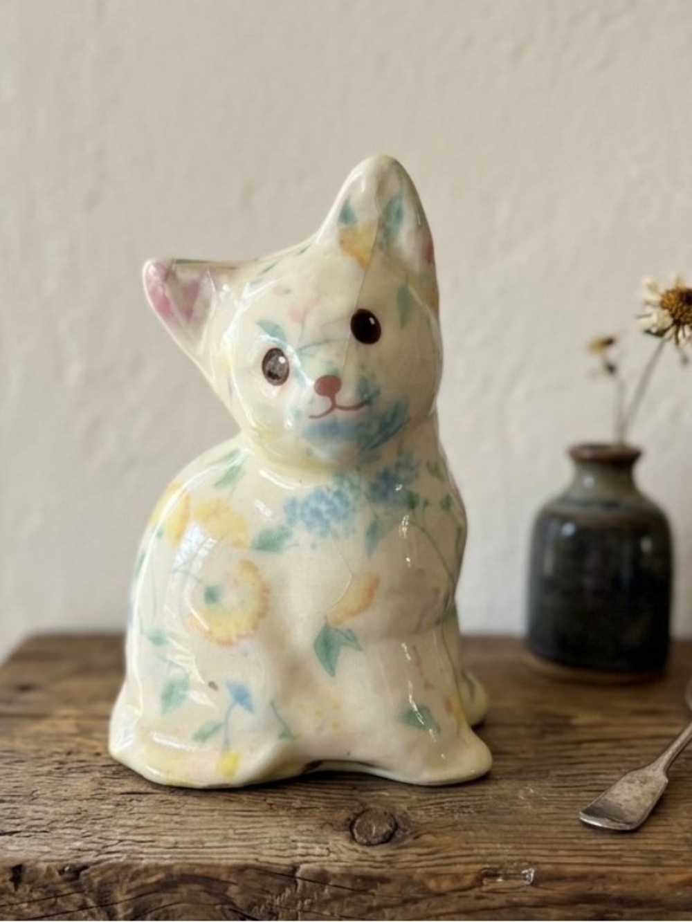 Floral Ceramic Cat Figurine
Vintage
Charming!